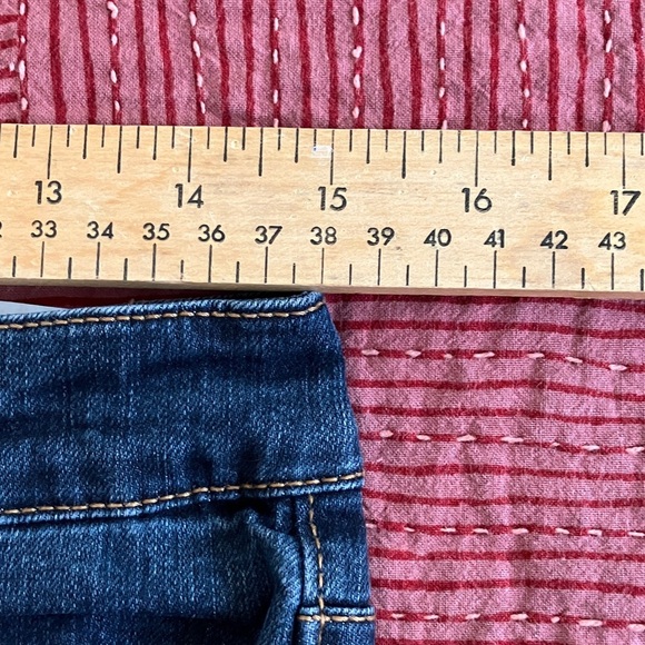 Anne Klein size 6 women’s Blue Straight Leg Jeans in Classic Indigo denim - Picture 10 of 16